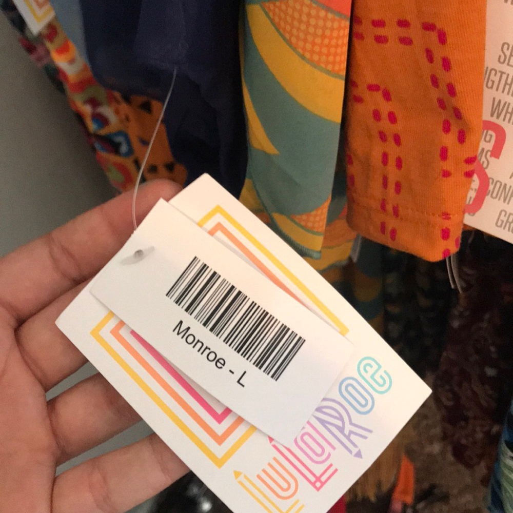 LulaRoe Monroe Kimono Coverup - Picture 4 of 4